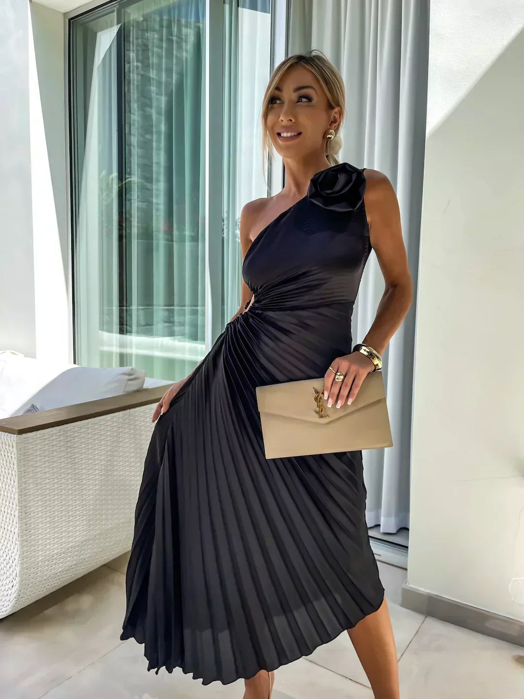 Zemvia | Elegante Vestido Maxi Floral de Un Hombro